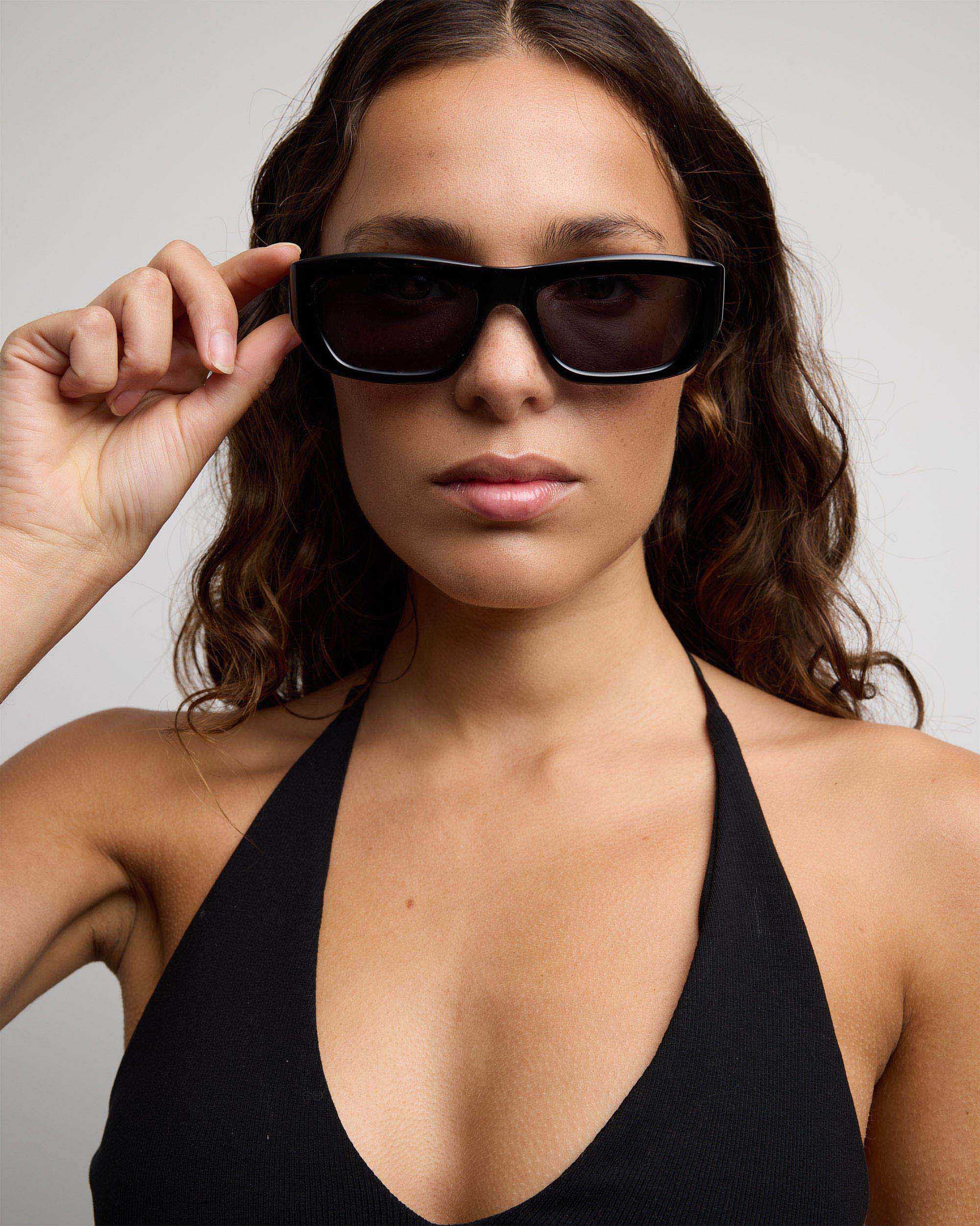 Spence ; elysium double black / ink polarised – Szade