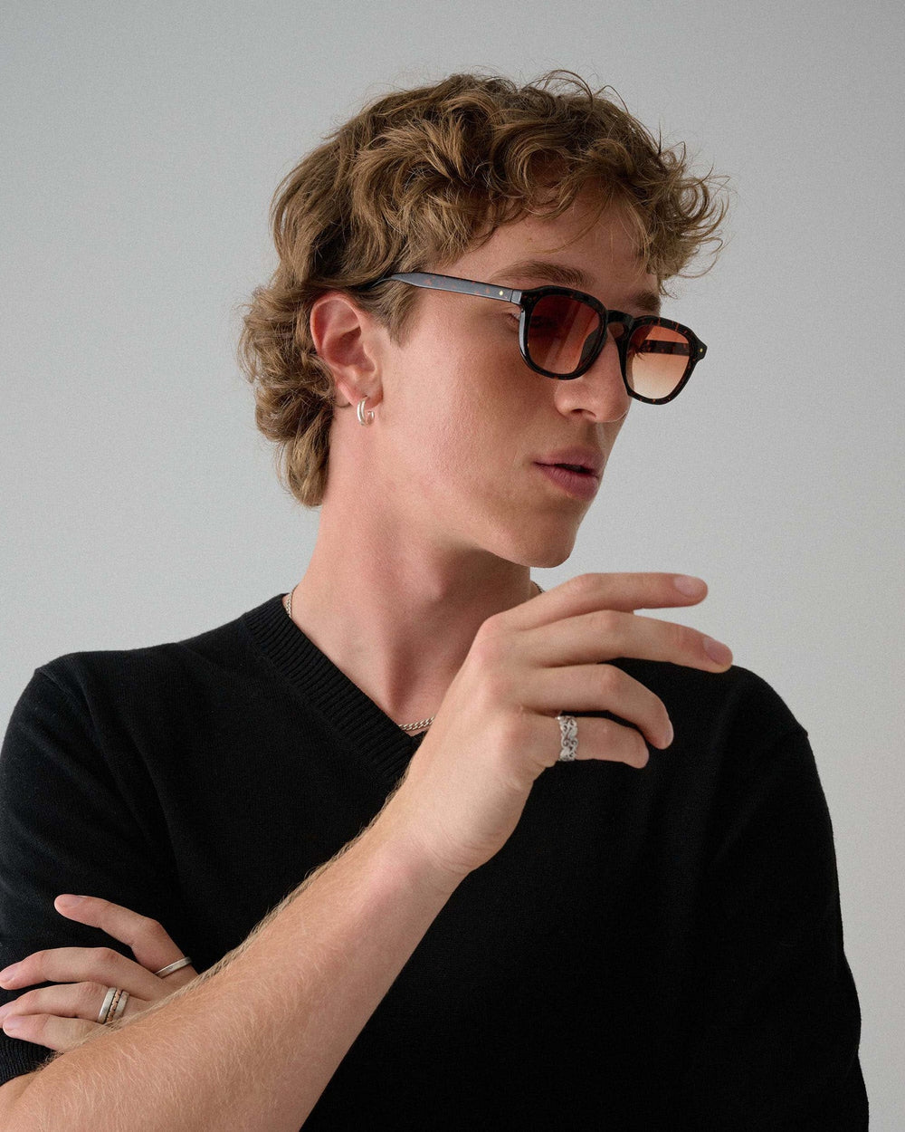 archer ; wasp / cinnamon